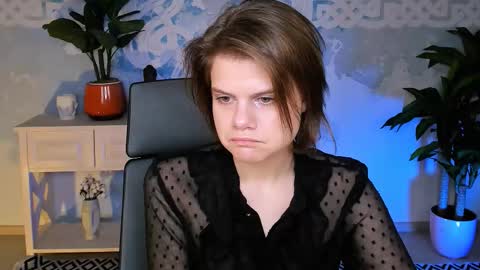 Snapshot of elliemurler chatting on November 28, 2025, 9:12 am elliemurler online show from November 28, 2025, 9:12 am