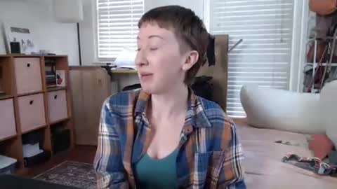 Ellie Rowyn online show from January 16, 2026, 7:51 pm