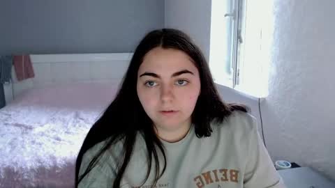 Snapshot of ellies_8 chatting on June 7, 2026, 8:40 am Ellie online show from June 7, 2026, 8:40 am
