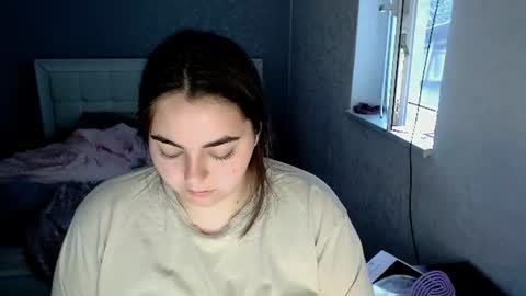 Snapshot of ellies_8 chatting on July 17, 2026, 3:24 am Ellie online show from July 17, 2026, 3:24 am