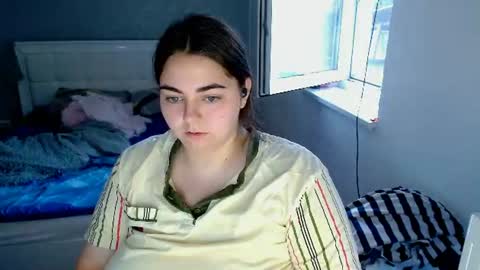 Snapshot of ellies_8 chatting on July 19, 2026, 3:21 am Ellie online show from July 19, 2026, 3:21 am