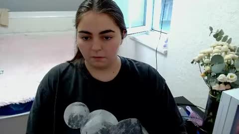 Snapshot of ellies_8 chatting on July 28, 2026, 8:54 am Ellie online show from July 28, 2026, 8:54 am