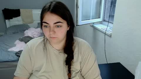 Snapshot of ellies_8 chatting on August 2, 2026, 3:16 am Ellie online show from August 2, 2026, 3:16 am