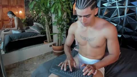 Elloit Colton online show from November 12, 2025, 9:25 pm