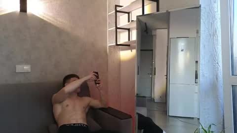 Snapshot of elliot_muscle04 chatting on May 8, 2026, 4:23 pm elliot_muscle04 online show from May 8, 2026, 4:23 pm
