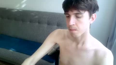 Snapshot of elliotdamri chatting on June 18, 2026, 3:27 pm Elliot Damri online show from June 18, 2026, 3:27 pm