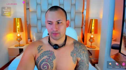 Snapshot of elliott_veelez chatting on October 17, 2025, 8:22 pm E L L I O T V E L E Z online show from October 17, 2025, 8:22 pm