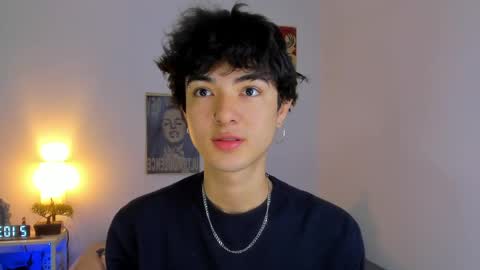 elliotvolkov online show from April 23, 2026, 2:52 pm