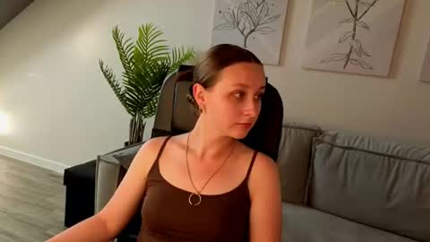 Snapshot of ellis_brownn chatting on July 4, 2026, 9:26 am Ellis online show from July 4, 2026, 9:26 am
