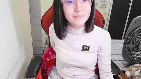 ellsa9x online show from November 14, 2025, 1:48 am