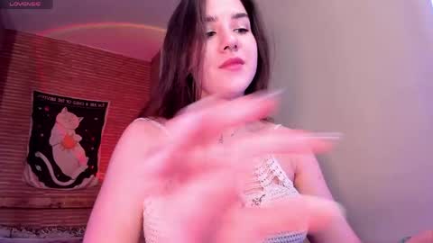 Snapshot of elly__green chatting on April 24, 2026, 2:25 am Elly online show from April 24, 2026, 2:25 am