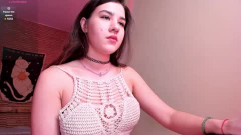 Snapshot of elly__green chatting on May 7, 2026, 2:06 am Elly online show from May 7, 2026, 2:06 am