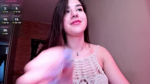 Snapshot of elly__green chatting on May 10, 2026, 2:17 am Elly online show from May 10, 2026, 2:17 am