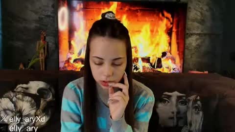 elly_ary online show from March 17, 2026, 12:04 am