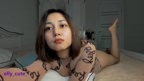 Elly Cute  online show from January 25, 2025, 1:32 am