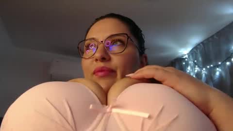 Snapshot of elly_denise chatting on November 13, 2025, 2:49 pm Denise online show from November 13, 2025, 2:49 pm