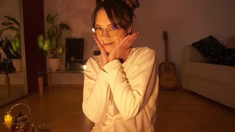 Art Place online show from October 1, 2025, 6:25 pm