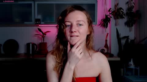 Snapshot of elly_helly chatting on October 29, 2025, 7:26 pm elly_helly online show from October 29, 2025, 7:26 pm