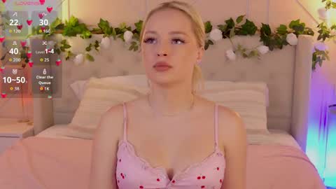 Elly Linn online show from April 26, 2026, 5:10 pm