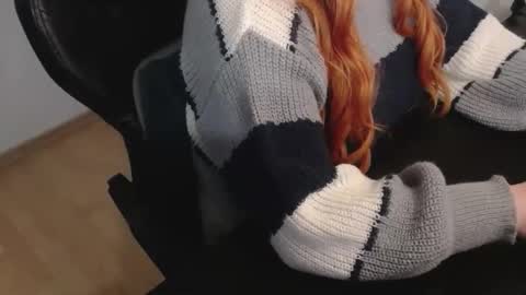 Elly online show from December 4, 2025, 5:54 pm