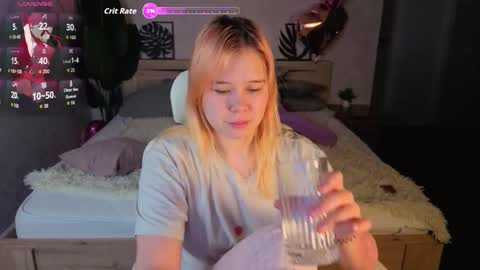 ellya_castro online show from March 8, 2026, 4:38 am