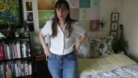 Snapshot of ellynaomi chatting on May 8, 2026, 5:18 pm Elly Naomi online show from May 8, 2026, 5:18 pm