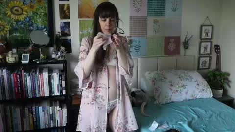 Snapshot of ellynaomi chatting on May 24, 2026, 5:07 pm Elly Naomi online show from May 24, 2026, 5:07 pm