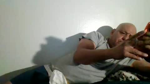 elmario24 online show from October 17, 2025, 8:28 am