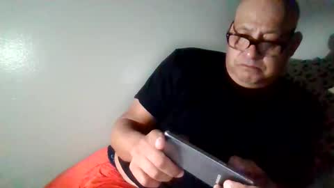 elmario24 online show from November 16, 2025, 11:49 am