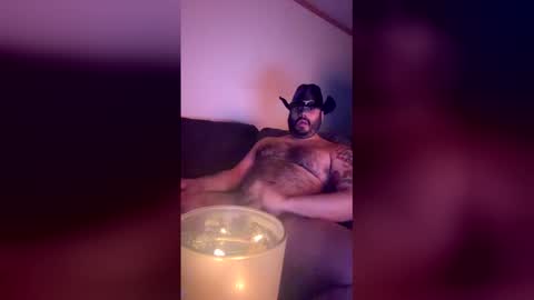 Snapshot of elmatahombre33 chatting on April 14, 2026, 2:17 am elmatahombre33 online show from April 14, 2026, 2:17 am