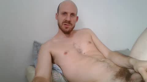 Snapshot of elmatirestrepo chatting on December 25, 2024, 4:32 pm Mati Restrepo online show from December 25, 2024, 4:32 pm