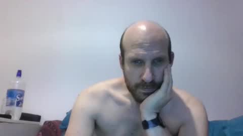 Snapshot of elmatirestrepo chatting on January 8, 2026, 1:41 am Mati Restrepo online show from January 8, 2026, 1:41 am