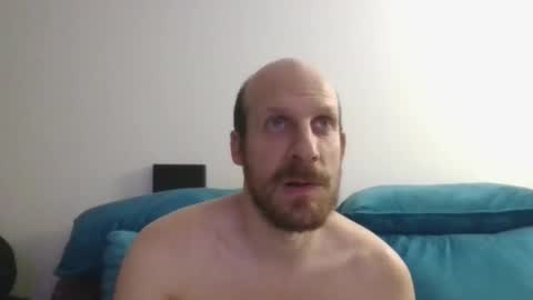 Snapshot of elmatirestrepo chatting on January 12, 2026, 2:39 am Mati Restrepo online show from January 12, 2026, 2:39 am