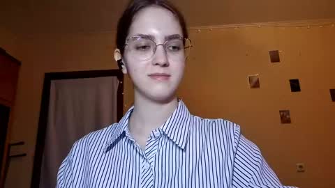 Kate online show from April 23, 2026, 11:31 am