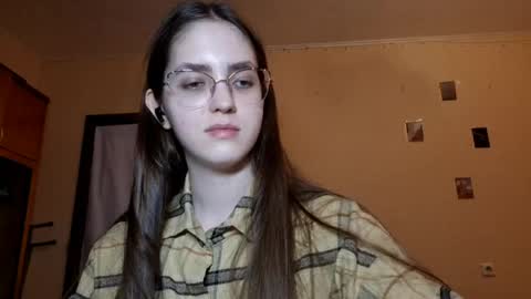 Kate online show from April 24, 2026, 1:24 pm
