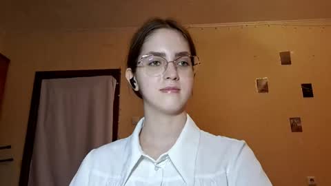 Kate online show from April 27, 2026, 2:59 pm