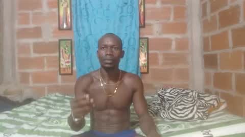 Snapshot of elmiltonnjakee chatting on July 13, 2026, 7:33 am elmiltonnjakee online show from July 13, 2026, 7:33 am