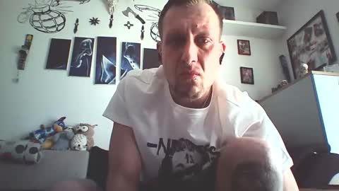 Snapshot of elmoking89bo chatting on March 22, 2026, 2:20 pm elmoking89bo online show from March 22, 2026, 2:20 pm