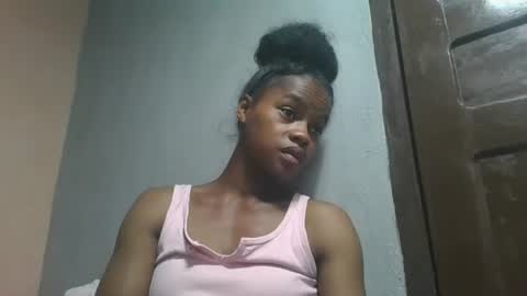Snapshot of elodie228680 chatting on April 30, 2026, 5:36 am elodie228680 online show from April 30, 2026, 5:36 am