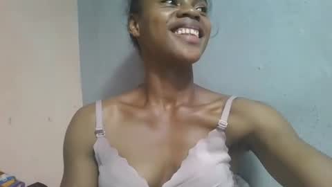 Snapshot of elodie228680 chatting on May 2, 2026, 3:39 pm elodie228680 online show from May 2, 2026, 3:39 pm