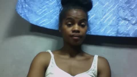 Snapshot of elodie228680 chatting on May 16, 2026, 10:36 am elodie228680 online show from May 16, 2026, 10:36 am