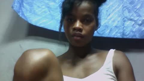 Snapshot of elodie228680 chatting on May 20, 2026, 7:31 pm elodie228680 online show from May 20, 2026, 7:31 pm