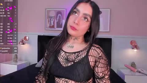 Elodie  online show from February 11, 2026, 11:48 am