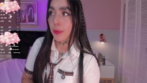 Elodie  online show from March 14, 2026, 12:21 pm