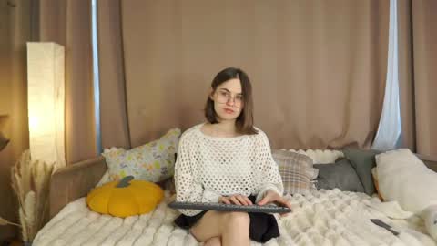 Eliza online show from March 18, 2026, 8:17 am