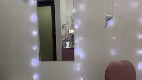 Snapshot of eloisprovino chatting on July 24, 2026, 4:32 am Eva online show from July 24, 2026, 4:32 am