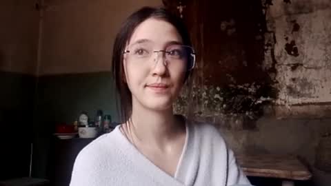 Elara online show from May 25, 2026, 3:12 am