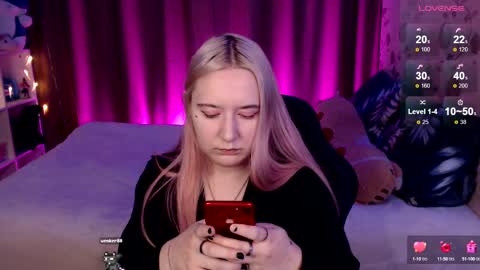 Snapshot of elovinora chatting on December 21, 2024, 8:00 pm Ela give me a thumbs up if you like it and this is important for the development of the account online show from December 21, 2024, 8:00 pm