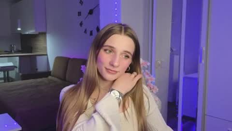 elsa_cute1 online show from April 27, 2026, 9:24 pm
