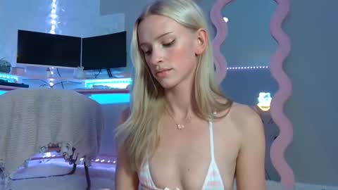 elsa_may online show from January 15, 2026, 2:16 am